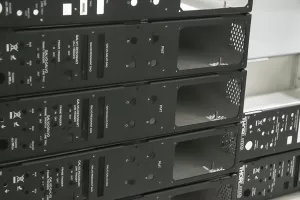 Rack mount server boxes